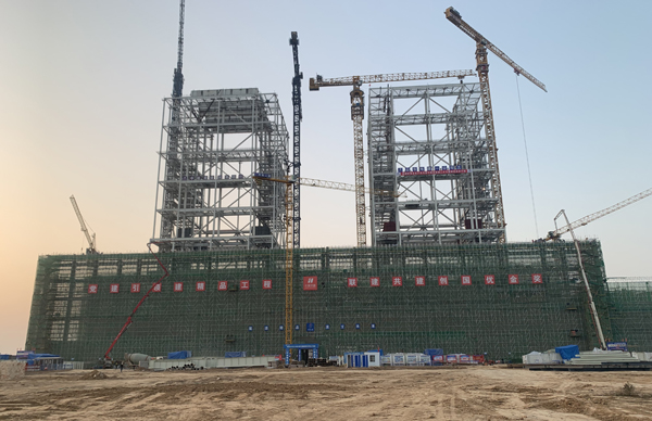 1#、2#主厂房A列同时浇筑混凝土.jpg 1#、2#主厂房A列同时浇筑混凝土.jpg