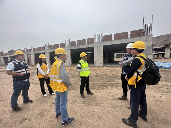 参观考察中土美洲区域秘鲁分公司在建项目.jpg 参观考察中土美洲区域秘鲁分公司在建项目.jpg
