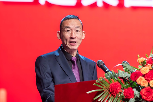 1华体会在线平台(中国)官网党委副书记、监事会主席陈百斌主持庆典仪式.jpg 1华体会在线平台(中国)官网党委副书记、监事会主席陈百斌主持庆典仪式.jpg