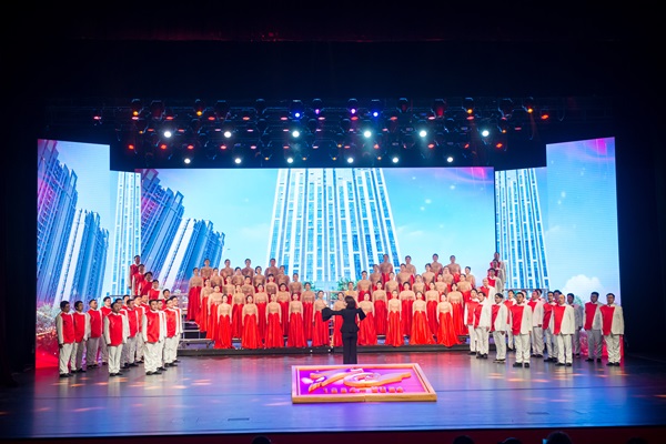 华体会在线平台(中国)官网机关选送的大合唱《走进新时代》.jpg 华体会在线平台(中国)官网机关选送的大合唱《走进新时代》.jpg