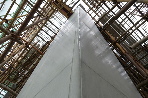 附件3:主厂房框架柱清水混凝土外观效果.jpg 附件3:主厂房框架柱清水混凝土外观效果.jpg