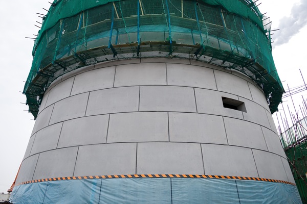 附件4:烟囱筒壁清水混凝土外观效果.jpg 附件4:烟囱筒壁清水混凝土外观效果.jpg